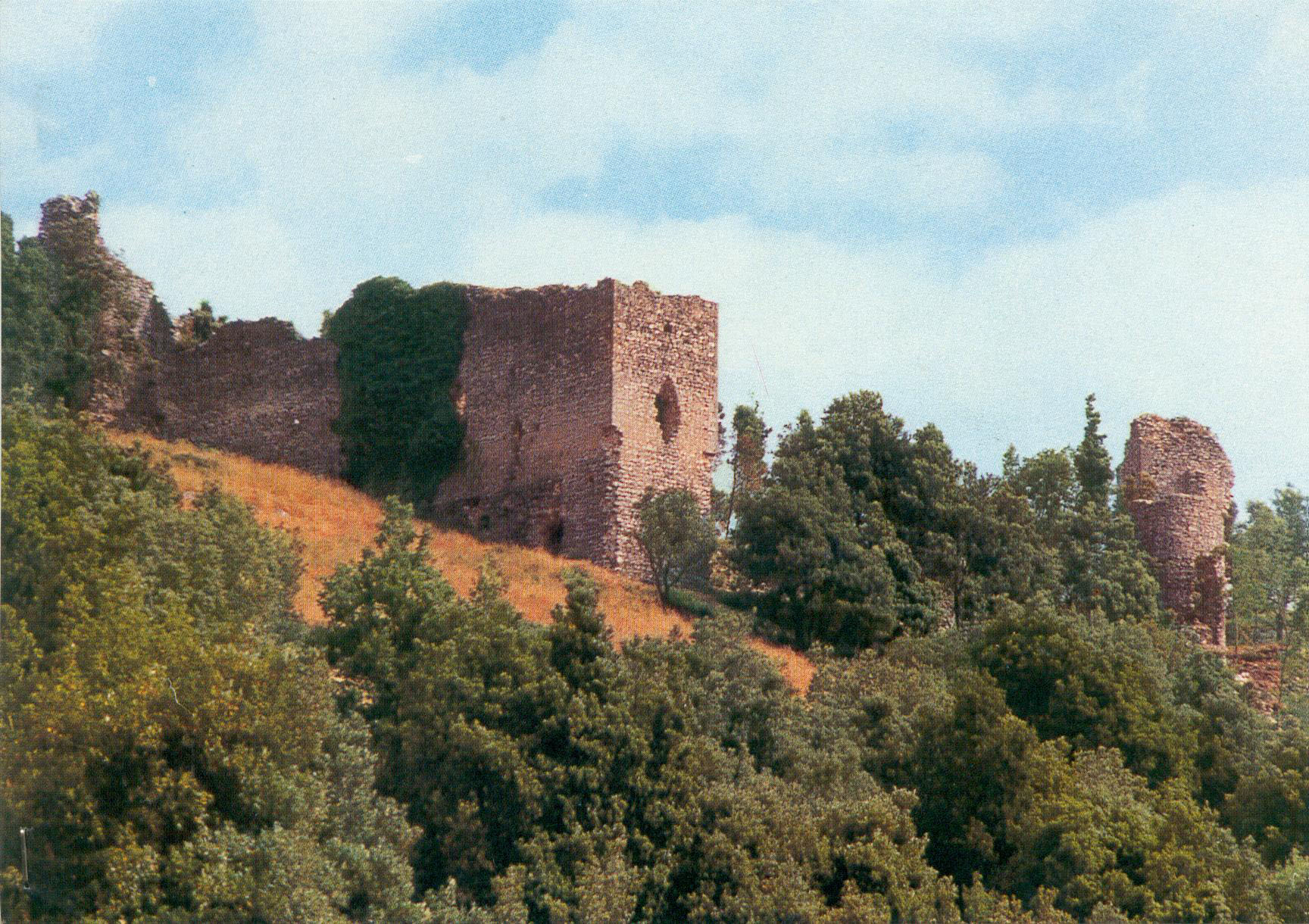 Guardea Vecchia lato nord in una foto anni 90